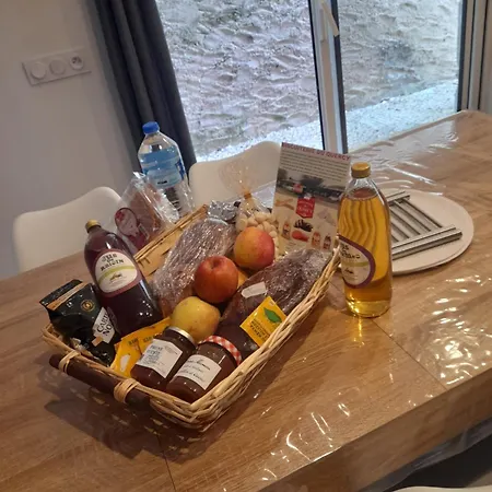 De La Tour Tatil Evi
