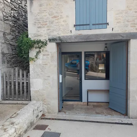 De La Tour Hébergement de vacances *